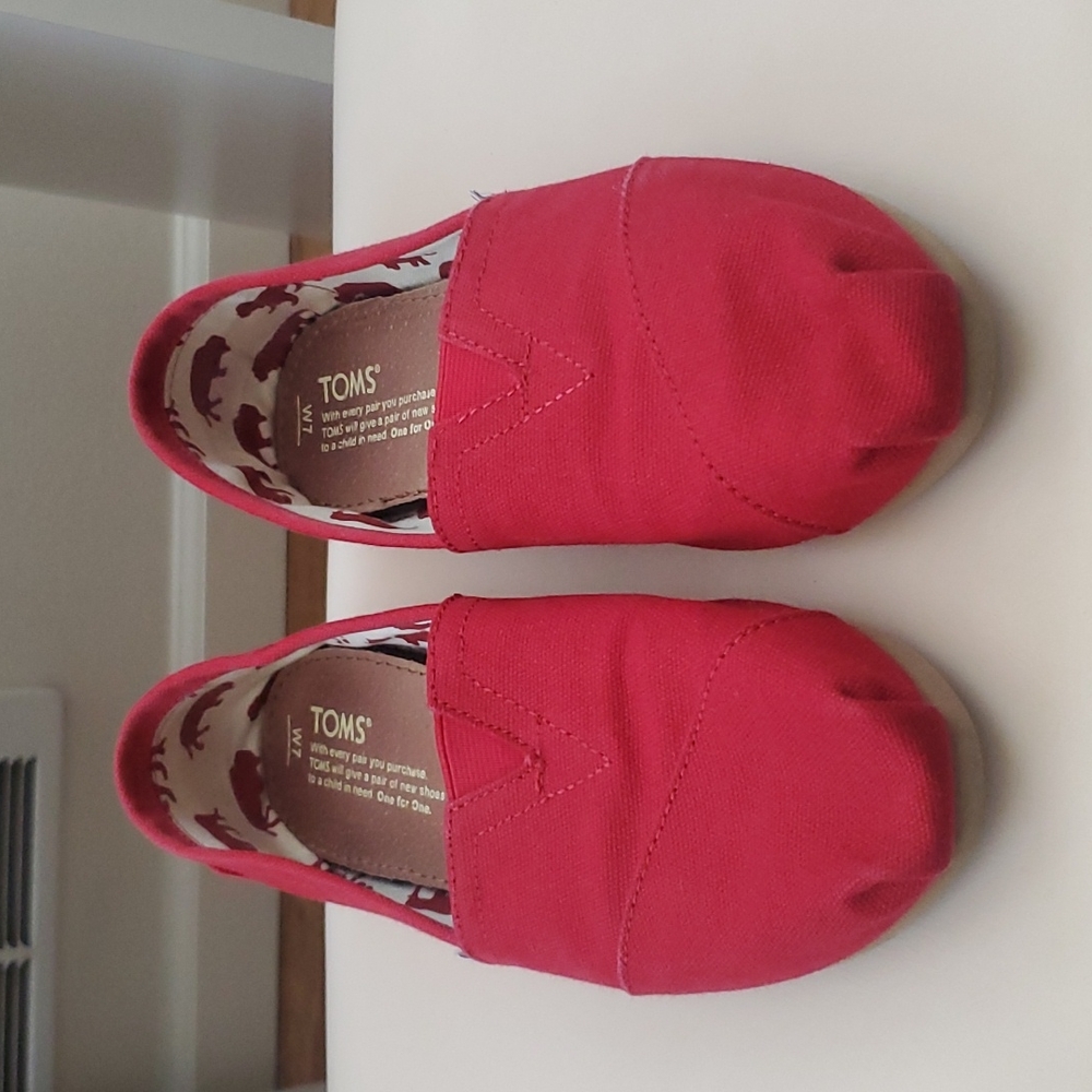 Red Toms